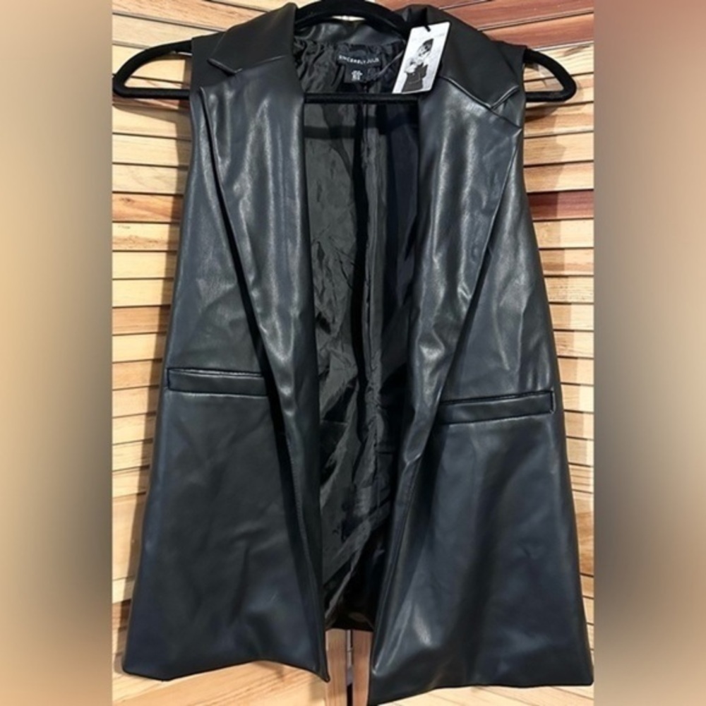 COPY - COPY - Sincerly Jules Black Faux Leather Vest, Large, Nwt, Black Size me…